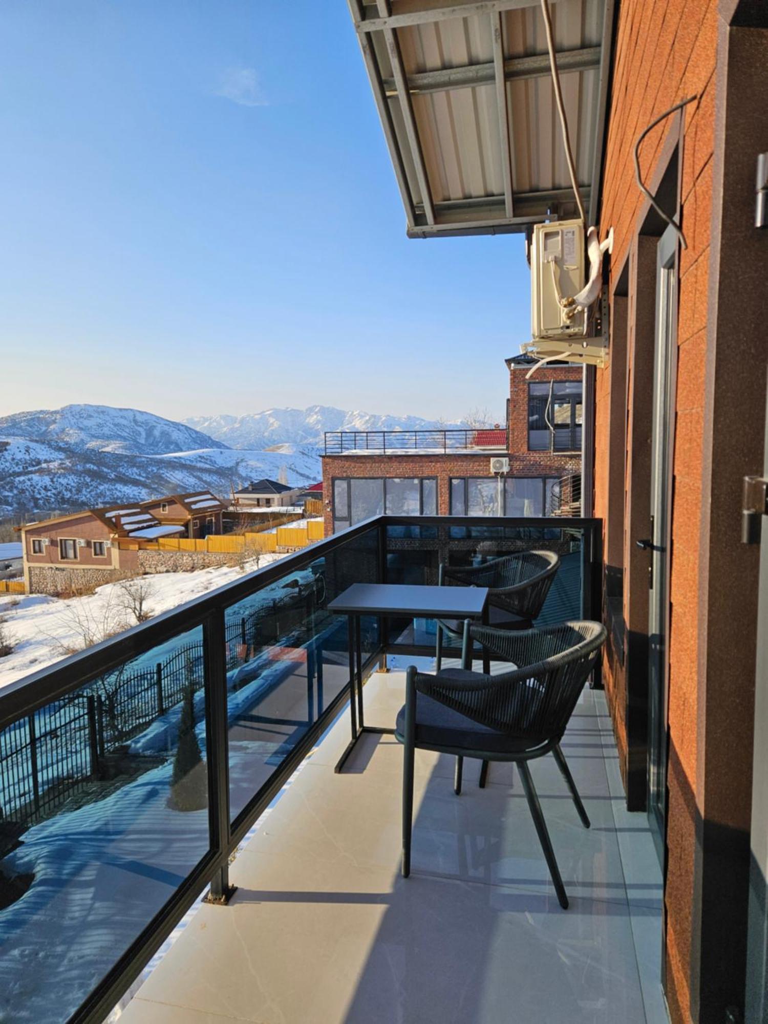 Panorama Lux Guest House Chimgan Exterior photo