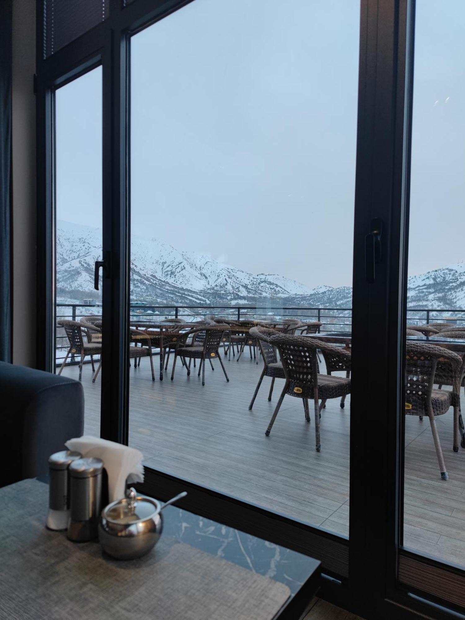 Panorama Lux Guest House Chimgan Exterior photo