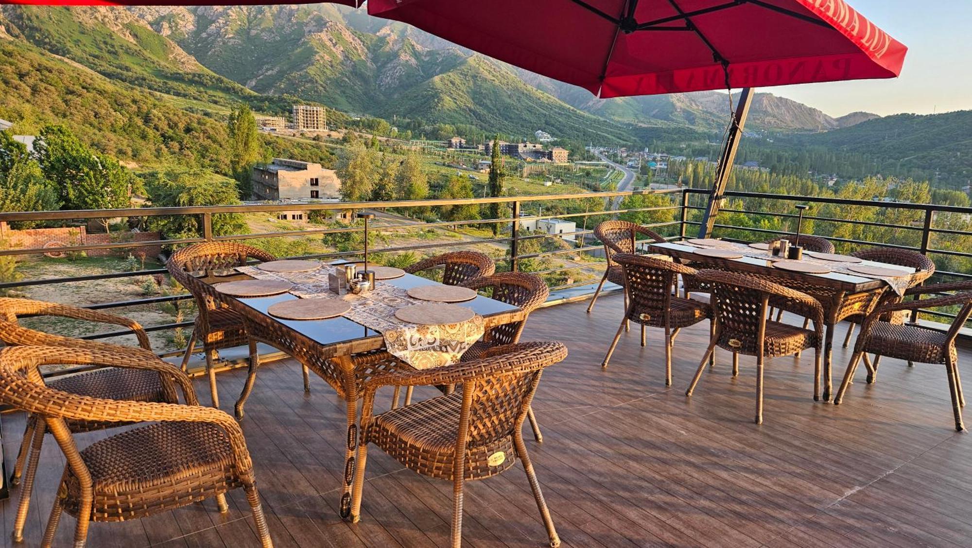 Panorama Lux Guest House Chimgan Exterior photo